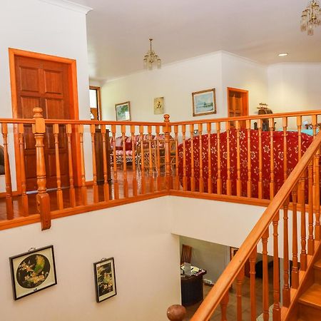 Lynn'S Getaway Hotel Апиа Екстериор снимка