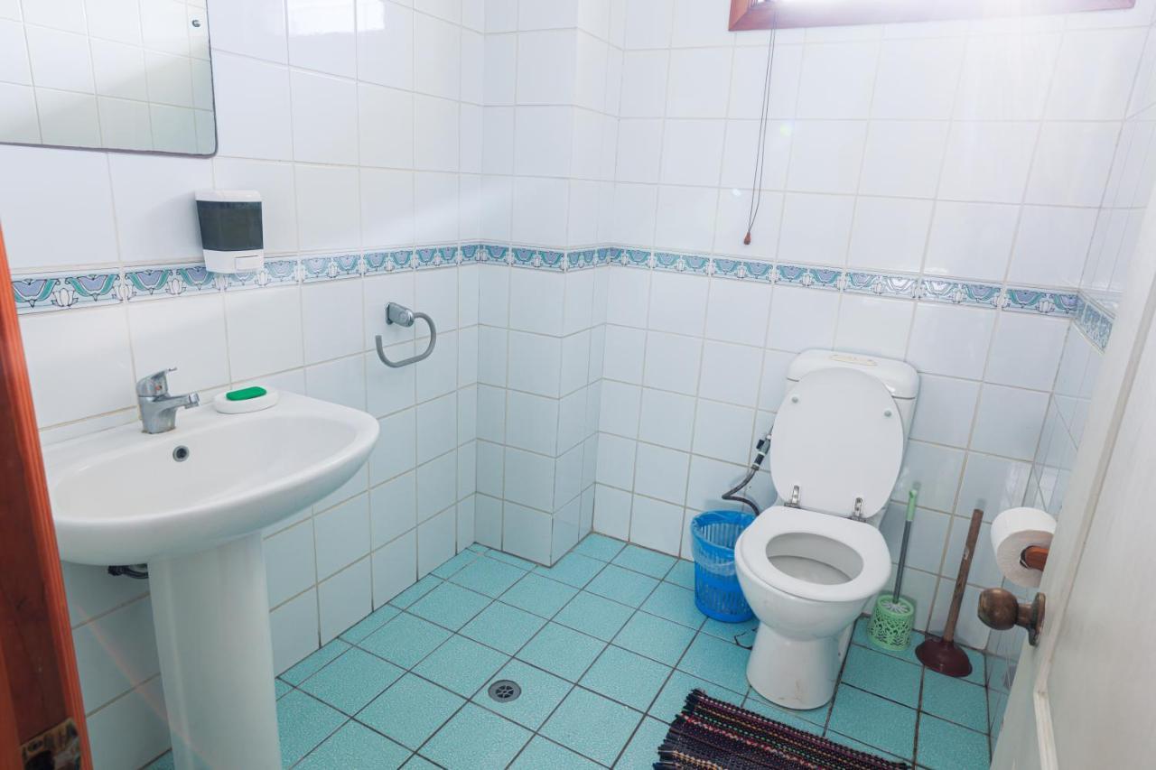 Lynn'S Getaway Hotel Апиа Екстериор снимка